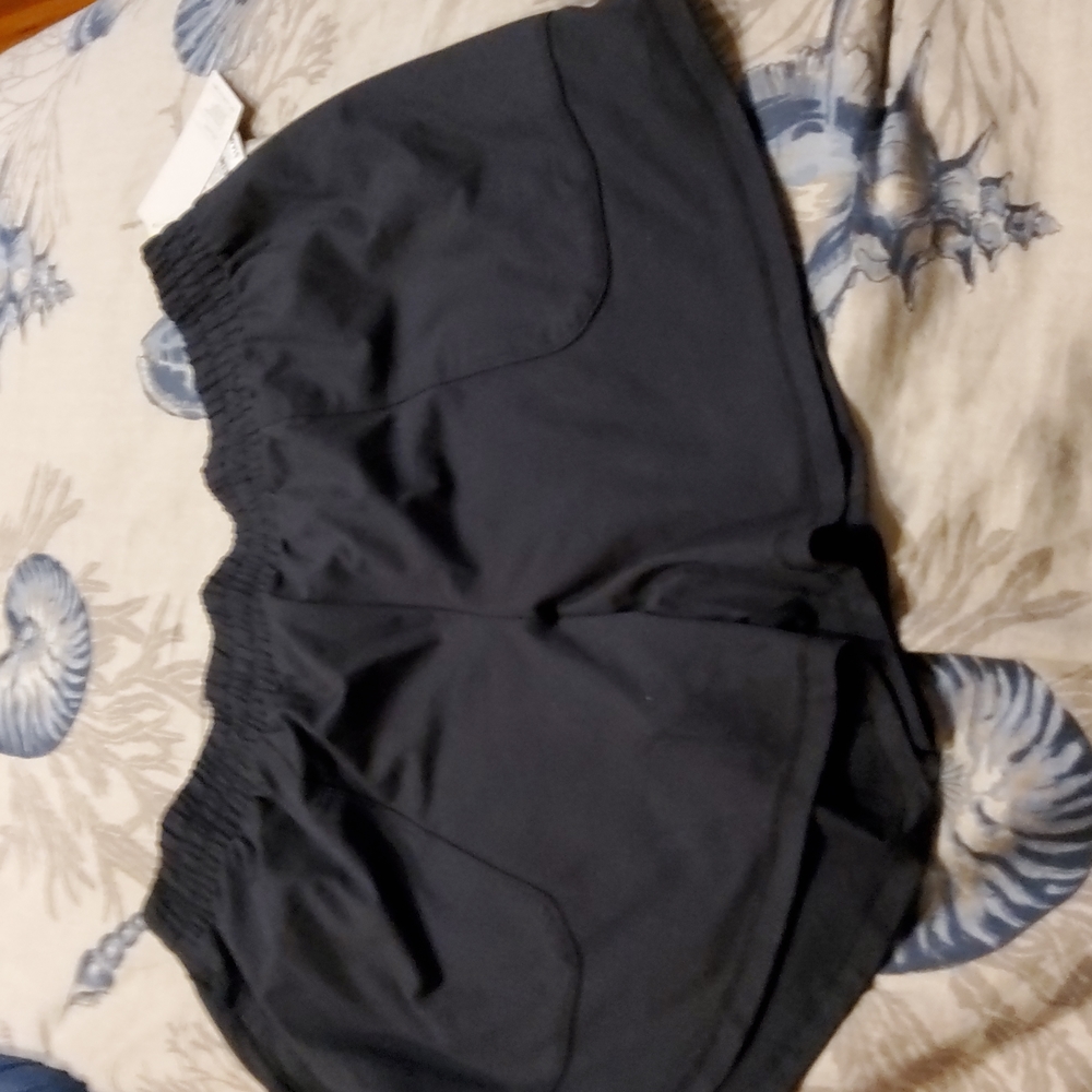 Woman's black athletic shorts size large